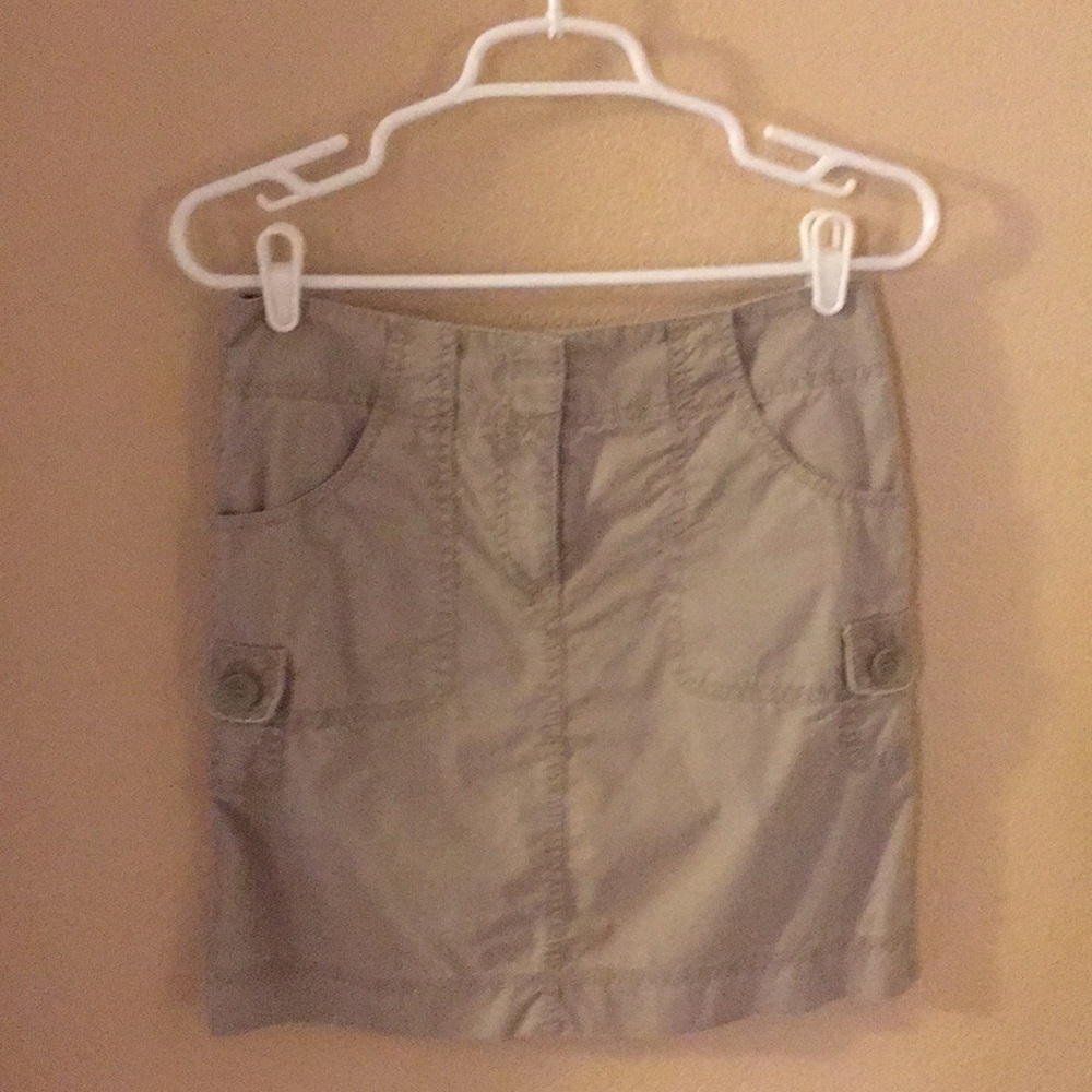 Loft - Khaki cargo skirt